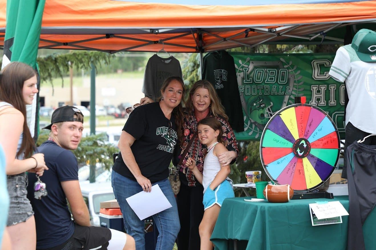Conifer Lobos booth